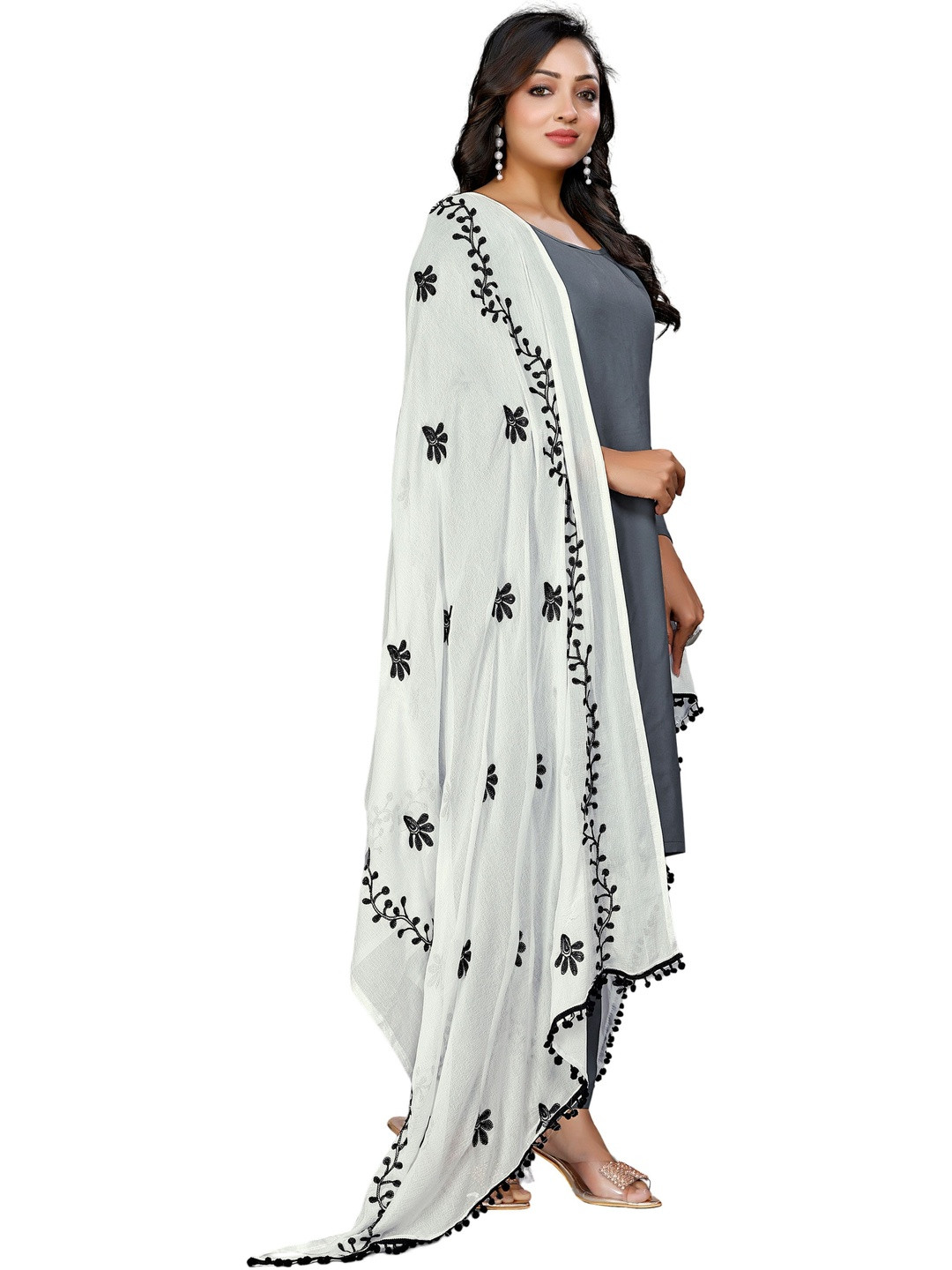 SEKMANY Embroidered Ikat Dupatta with Thread Work