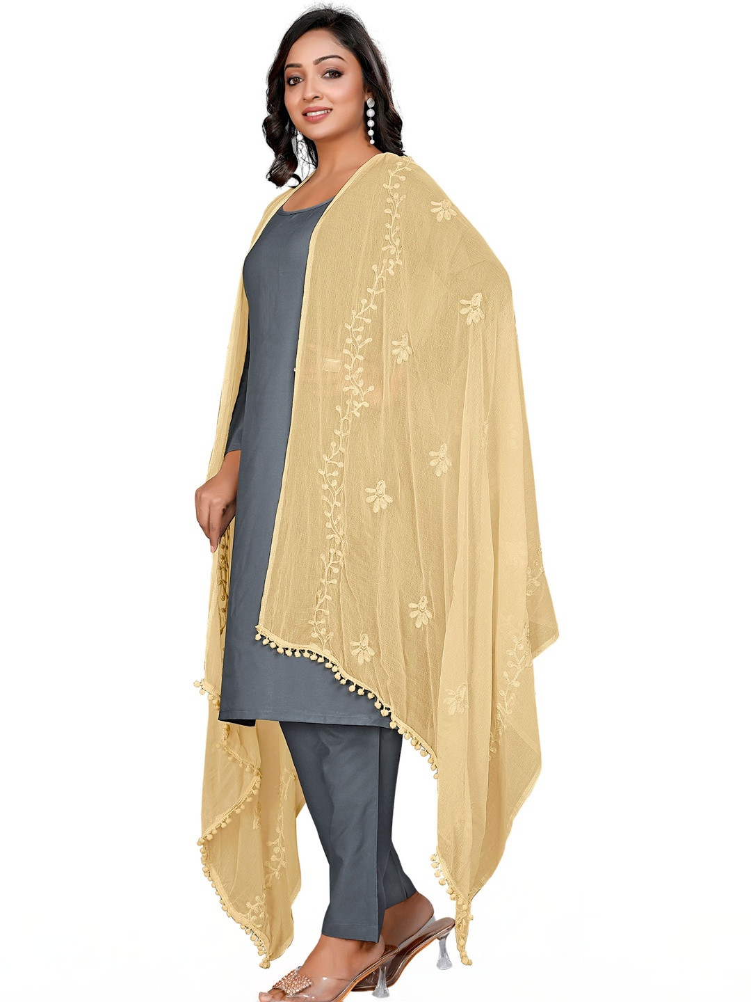 SEKMANY Embroidered Ikat Dupatta with Thread Work