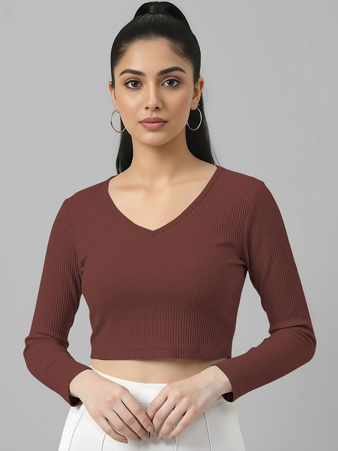 Navyankaa Crop Top