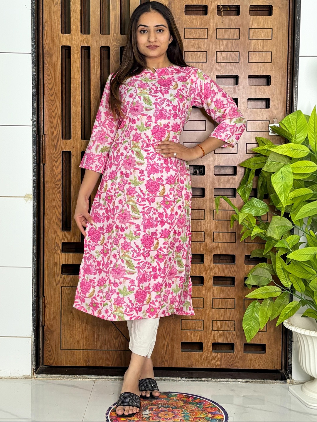 Kethi Fashion Women Printed Gotta Patti Kurta