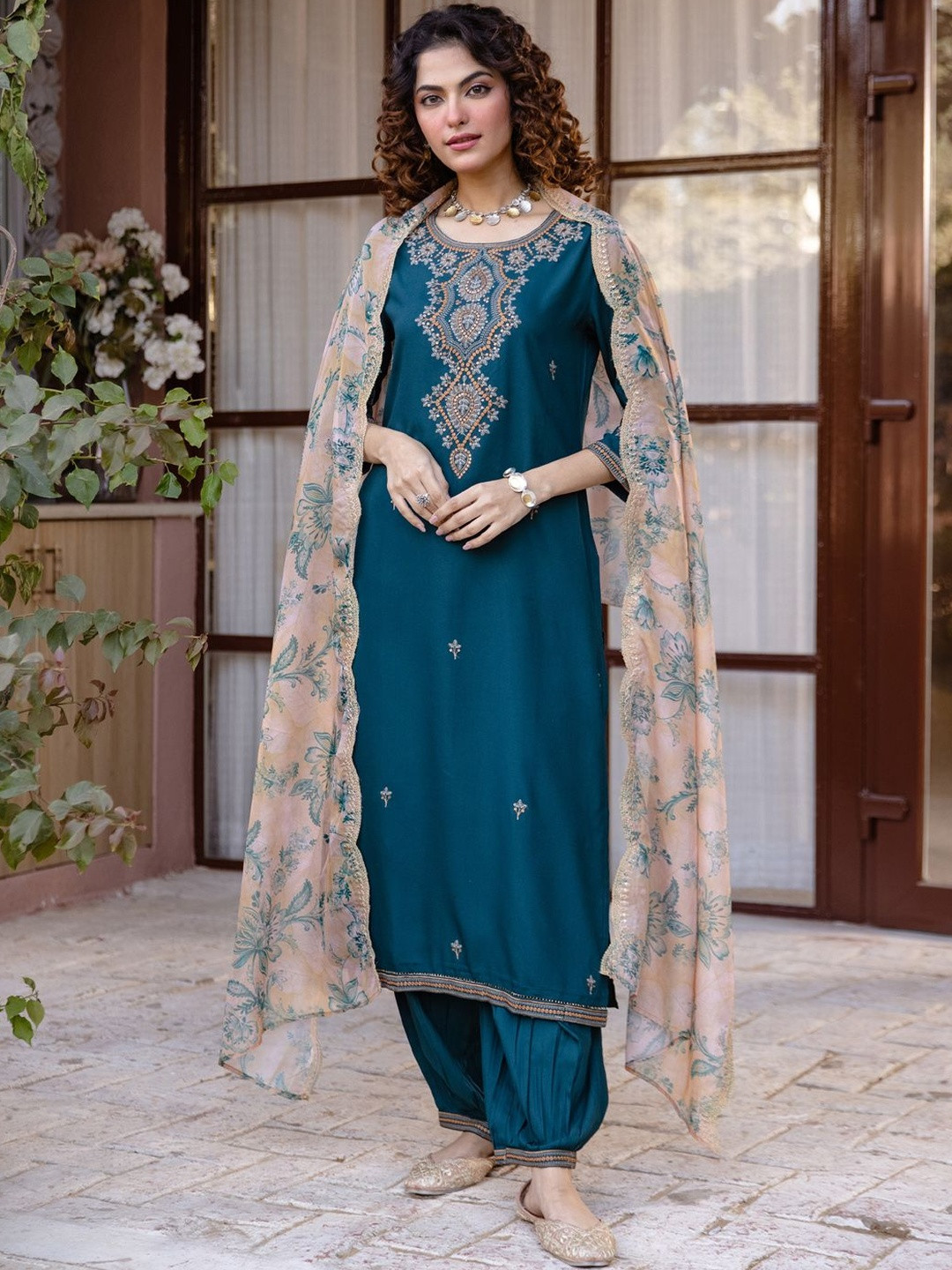 Indo Era Women Ethnic Motifs Embroidered Thread Work Kurta with Patiala & With Dupatta