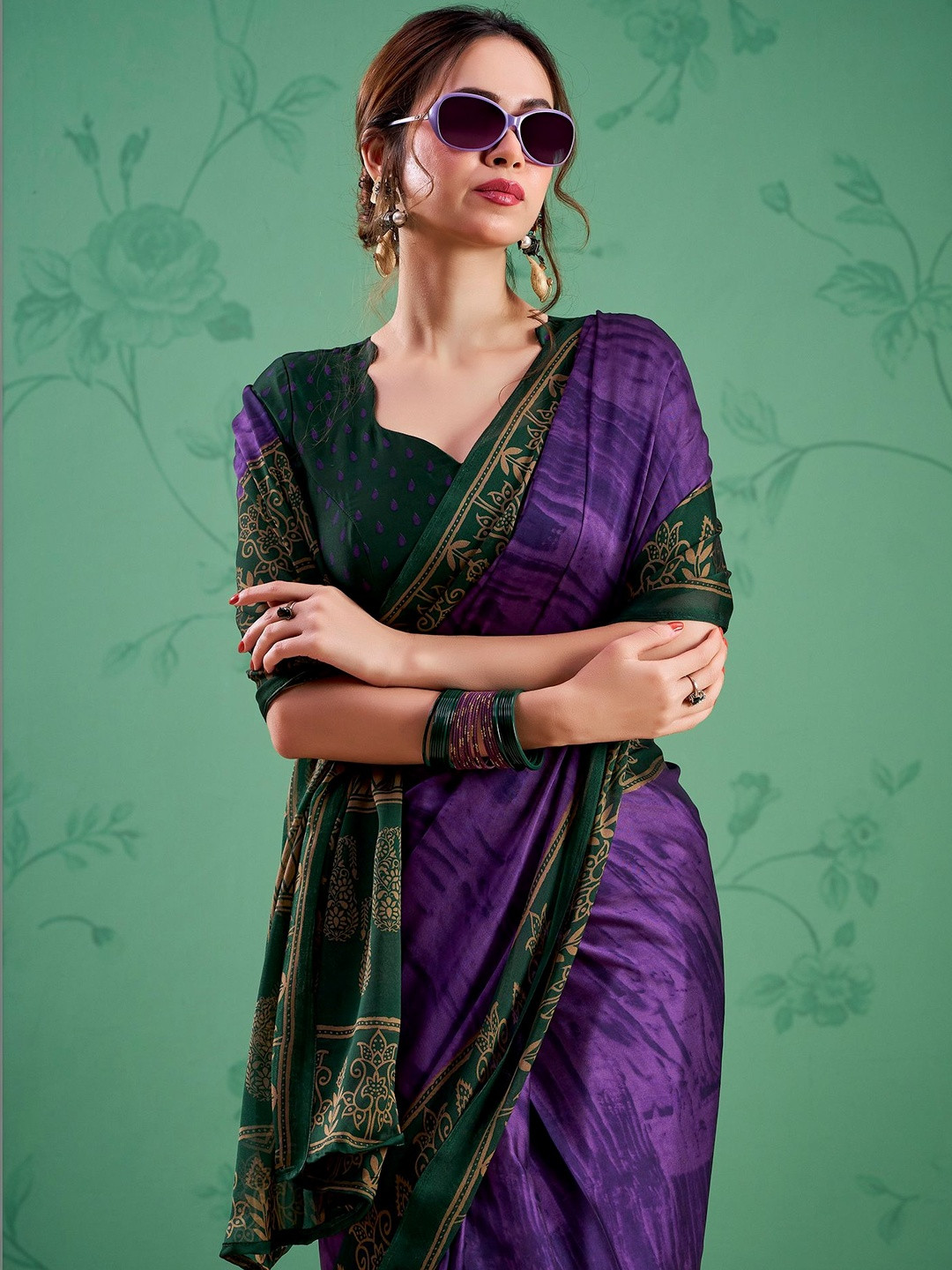 LOOKNBOOK ART Tie and Dye Silk Blend Saree