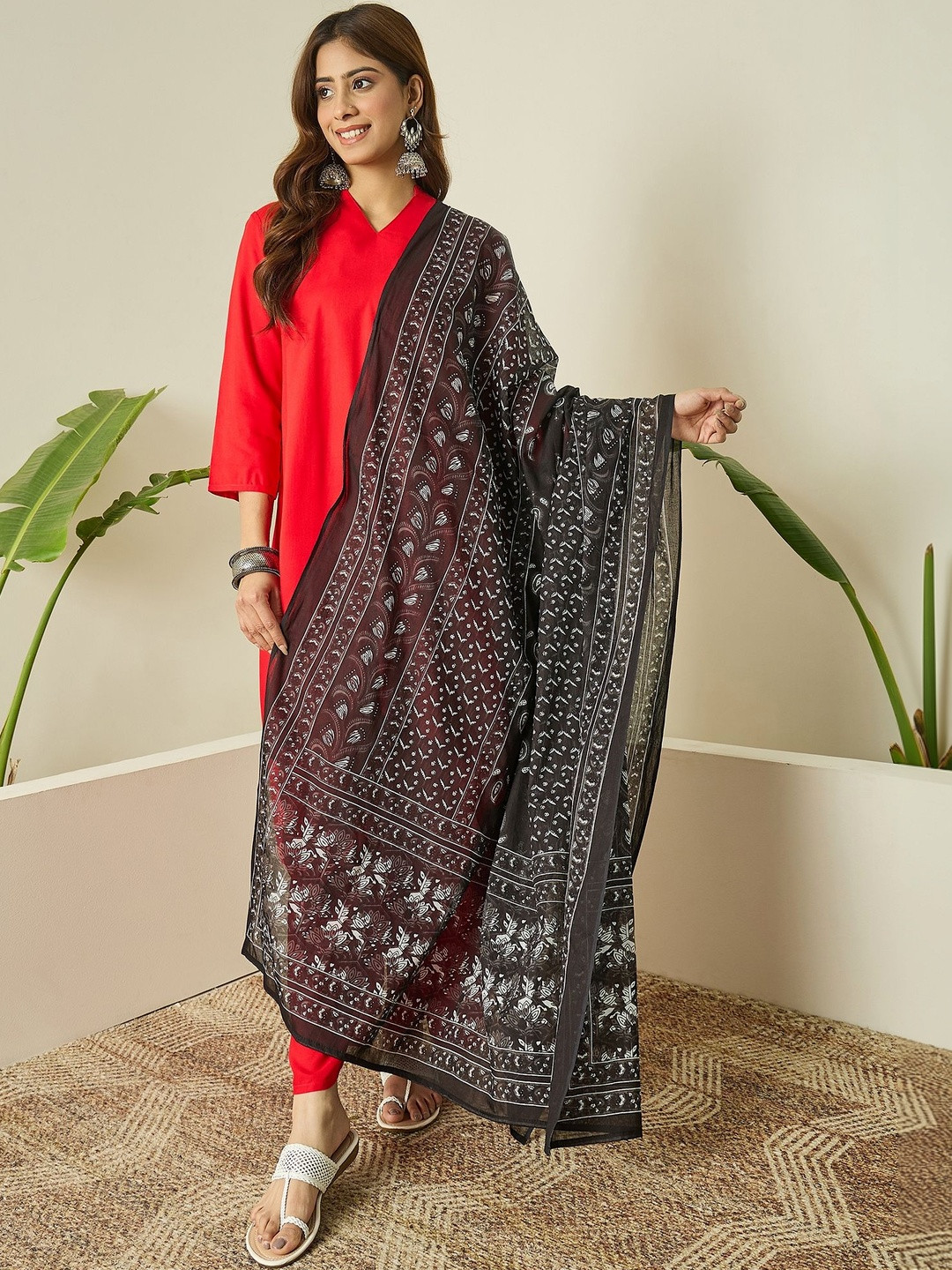 InWeave Women Ethnic Motifs Regular Kurta with Palazzos & With Dupatta