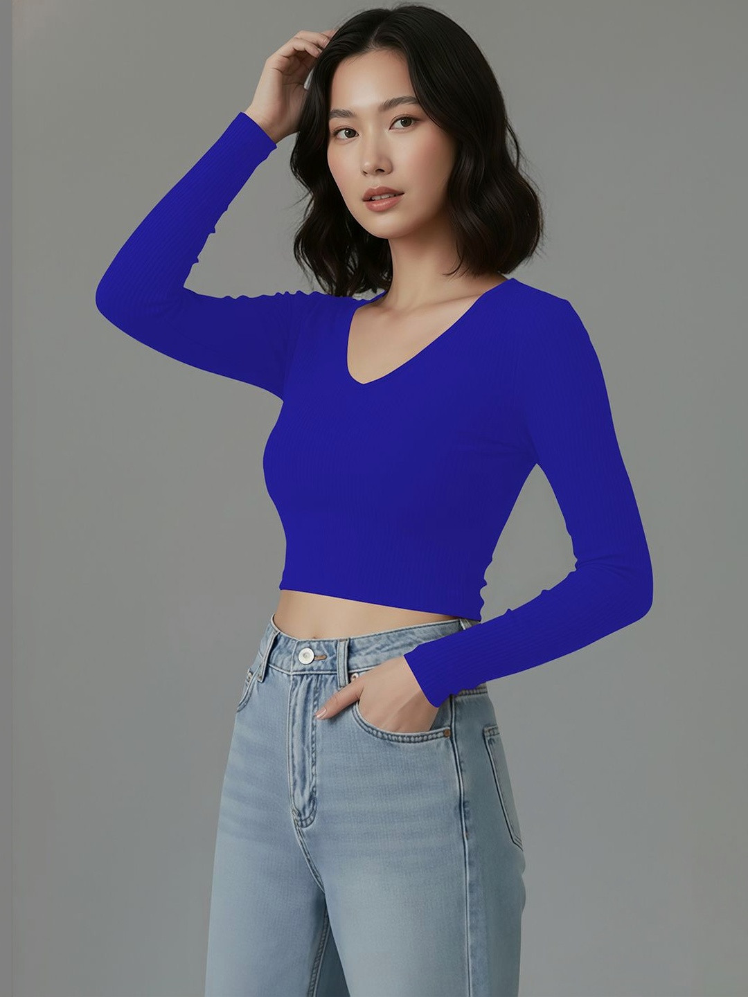Navyankaa Crop Top