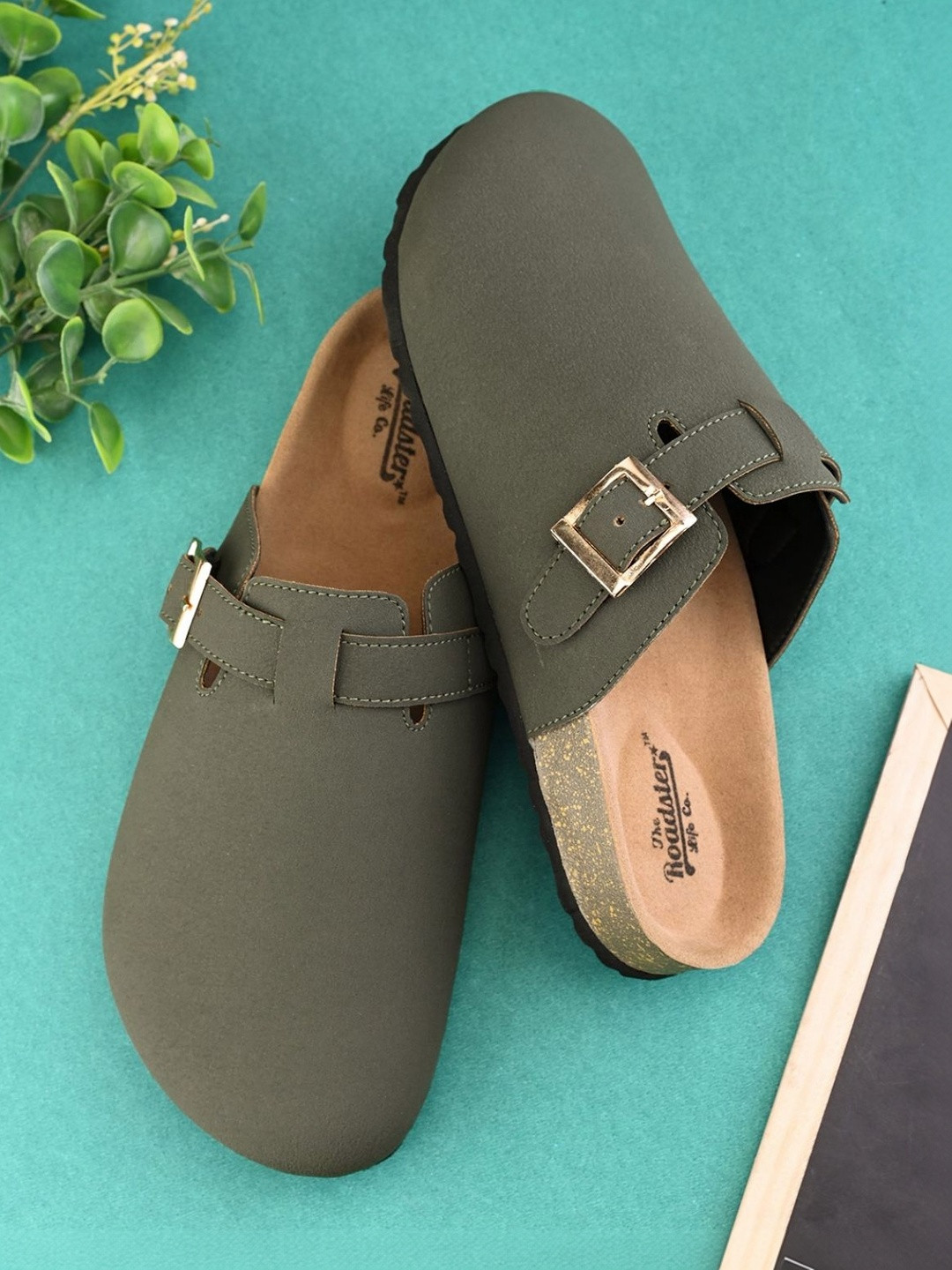 The Roadster Lifestyle Co Men Buckle Shoe-Style Sandals