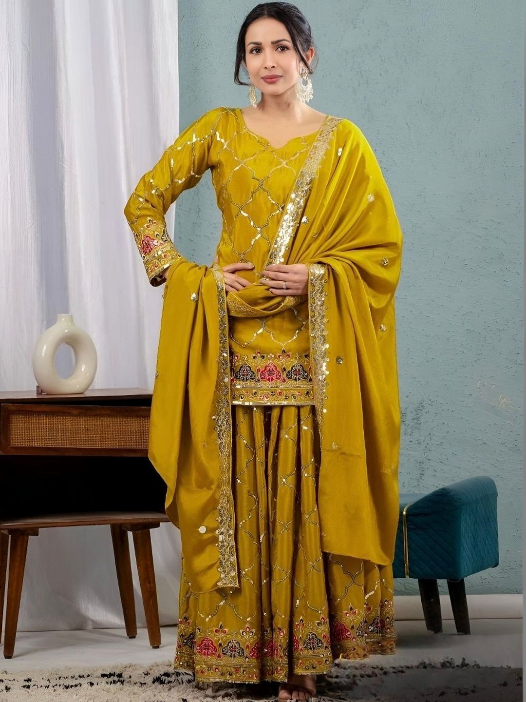 ZOEMIRA Women Ethnic Motifs Printed Regular Sequinned Kurta with Sharara & With Dupatta