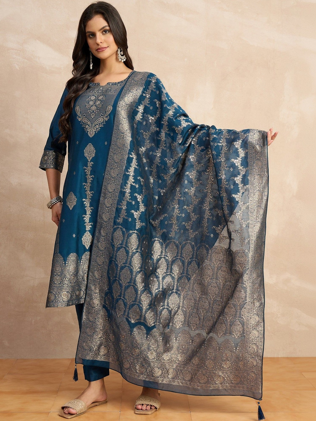 BROYAAR SHOP Women Ethnic Motifs Regular Kurta with Trousers & With Dupatta