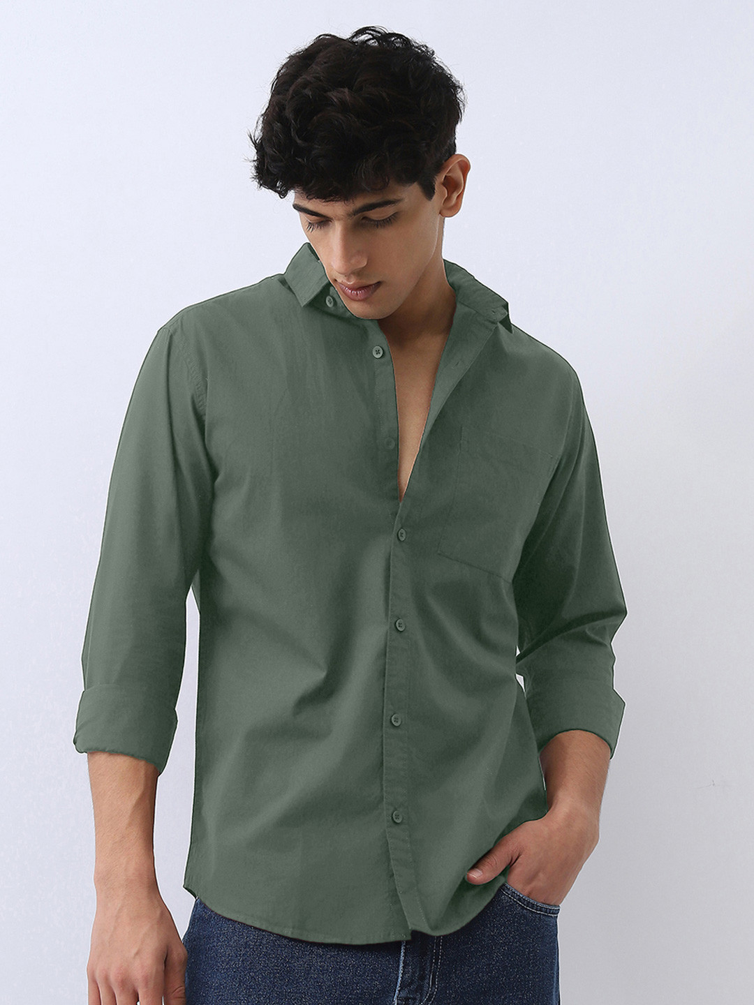 Urbano Fashion Men Solid Spread Collar Cotton Casual Shirt