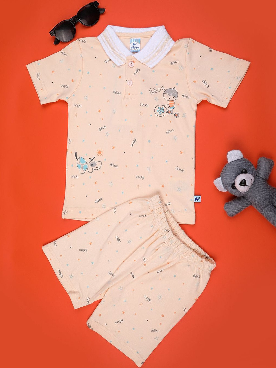 V-Mart Boys Printed T-shirt with Shorts