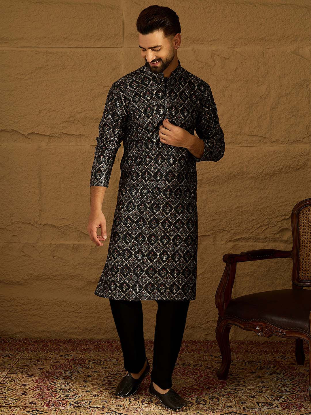 House of Pataudi Geometric Printed Mandarin Collar Straight Kurta & Trousers