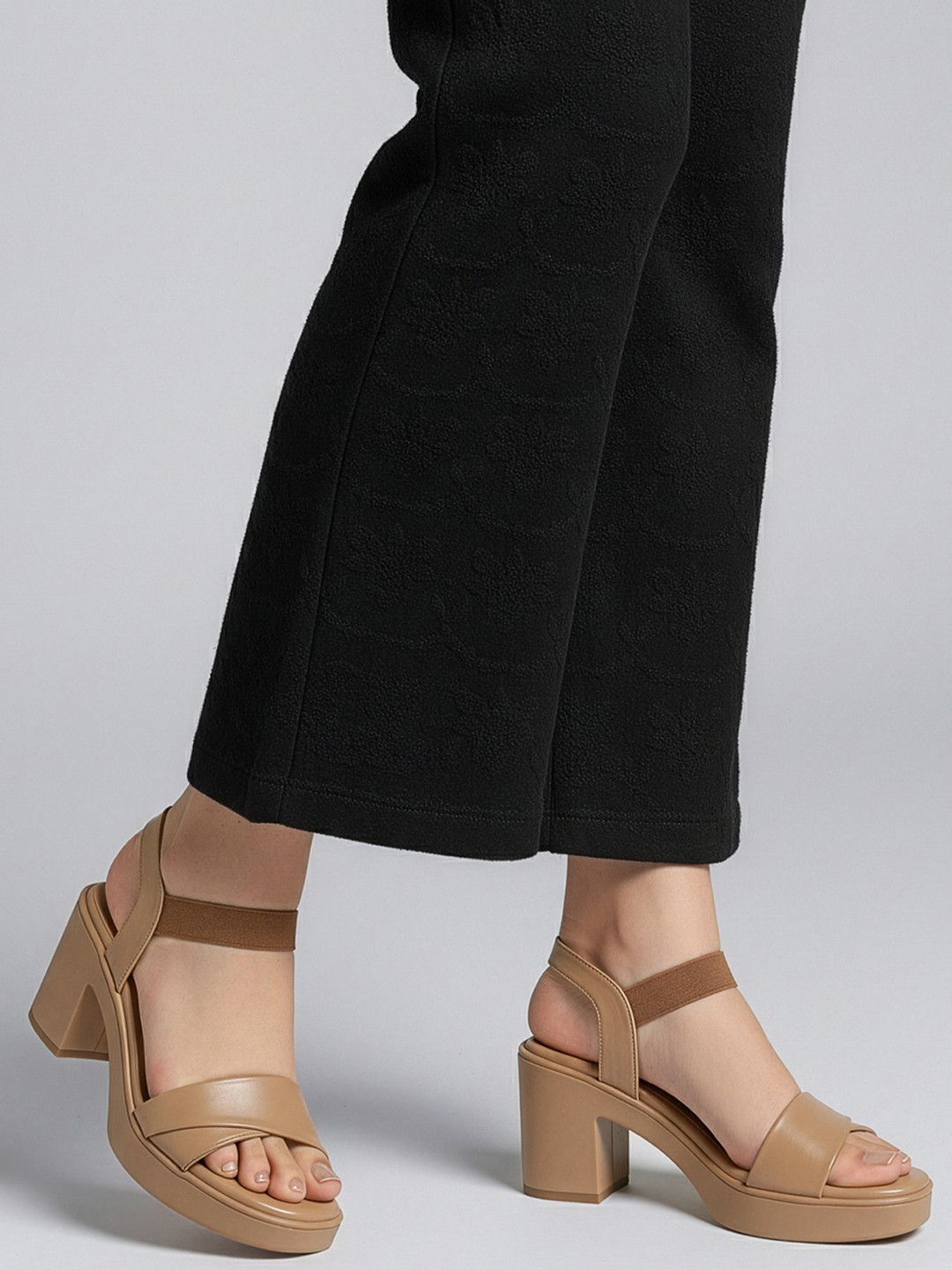 Falencia Block Sandals