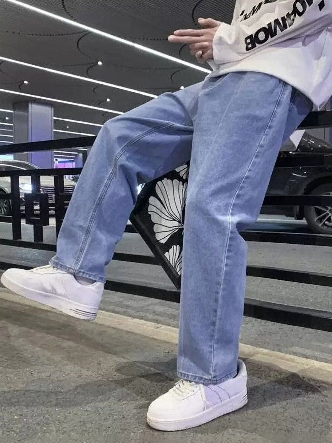 EVERFADE Men Relaxed Fit Mid-Rise Light Fade Jeans