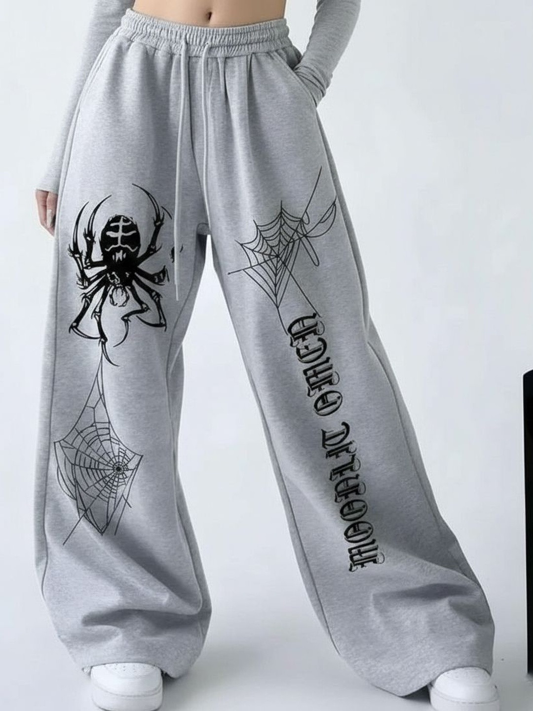 TIARA WORLD Women Printed Loose Fit Easy Wash Trousers