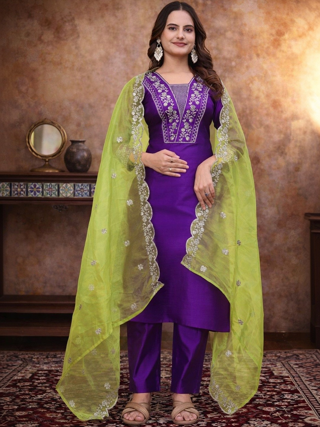 Klotden Women Ethnic Motifs Embroidered Regular Thread Work Kurta with Trousers & With Dupatta