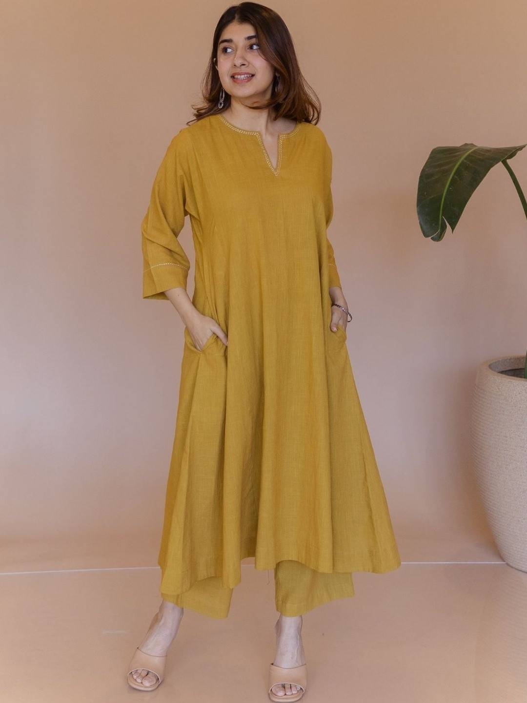 THE INDIAN ETHNIC CO Zari Embroidered Cotton A-Line Calf Length Kurta
