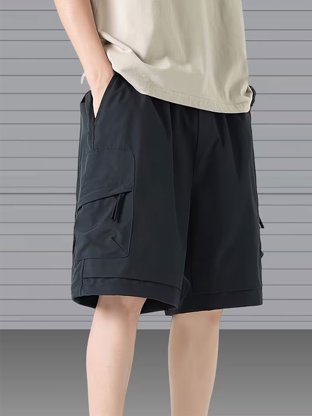 R.Code by The Roadster Life Co. Men Loose Fit High-Rise Cargo Shorts