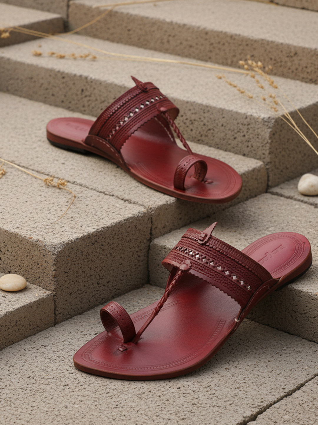KORAKARI Men Textured Leather Kolhapuri Flat Sandals