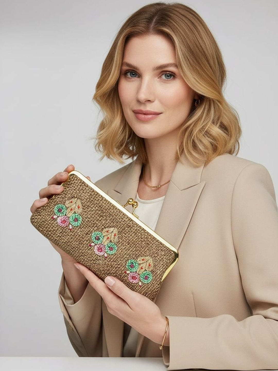 LEMONIUS PEARLS Women Floral Woven Design Embellished Envelope