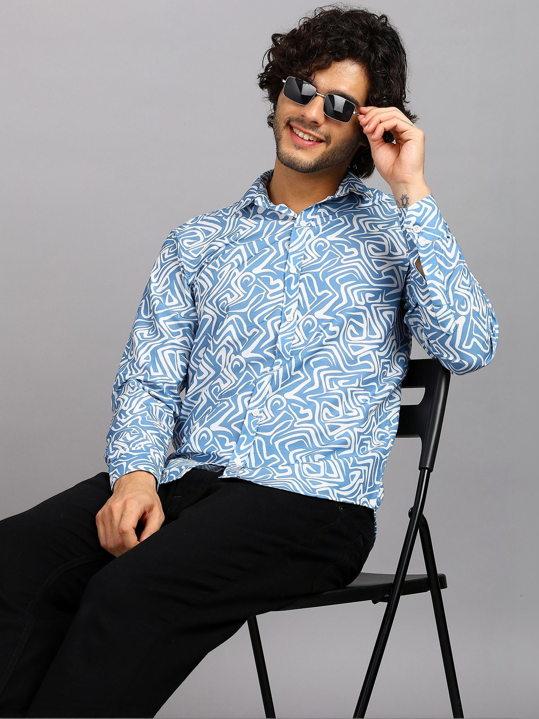 SRGI Men Regular Fit Abstract Casual Shirt