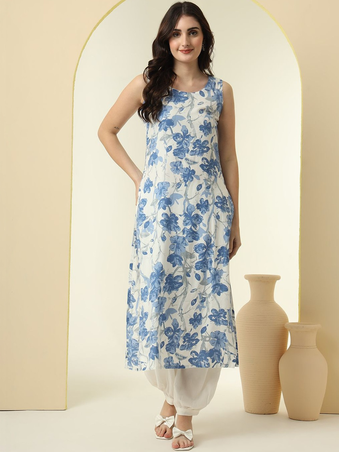 CHARMANT Women Printed Sequinned Kurta