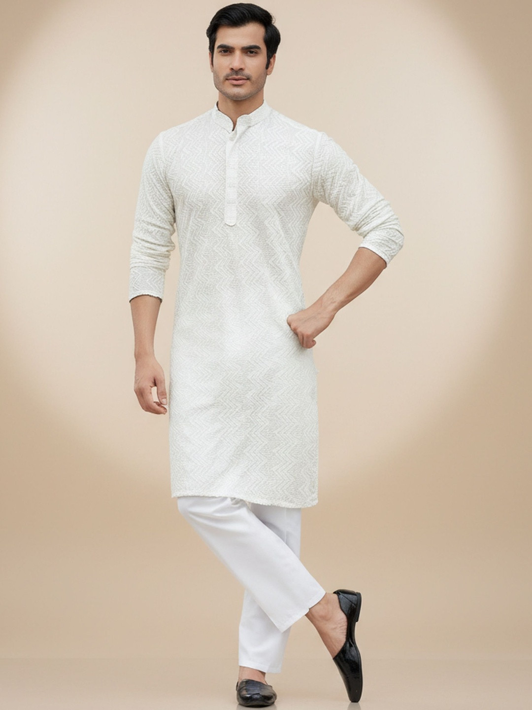 INDIROOP Men Ethnic Motifs Embroidered Regular Thread Work Kurta with Pyjamas