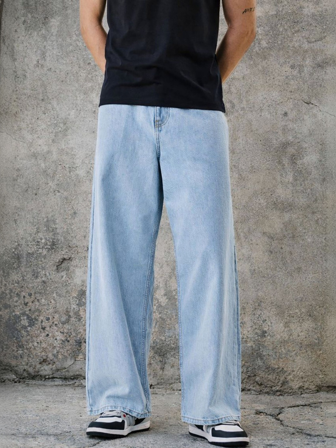 EVERFADE Men Relaxed Fit Mid-Rise Light Fade Jeans