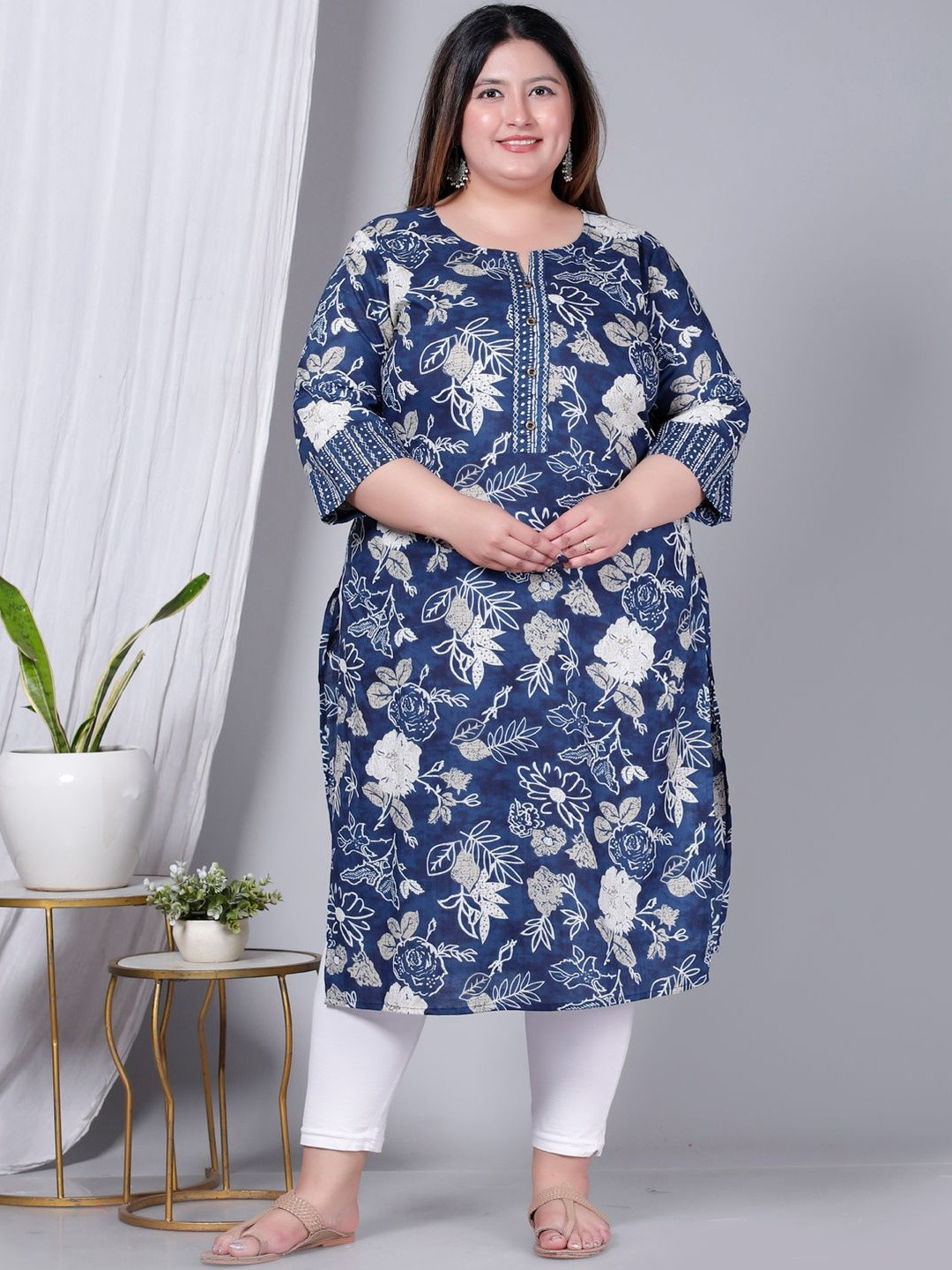 AKRITIK Women Floral Printed Mirror Work Block Print Kurta