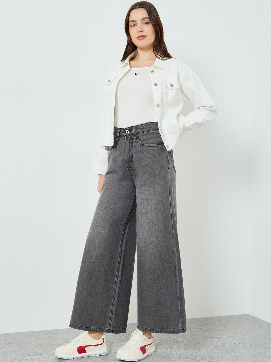Styli Women Solid Wide Leg Mid Rise Cotton jeans