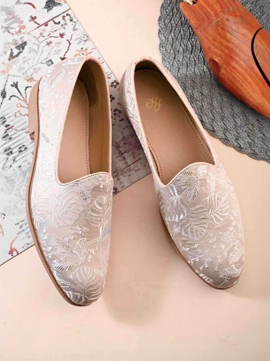 House of Pataudi Men Textile Round Toe Slip-On Mojaris