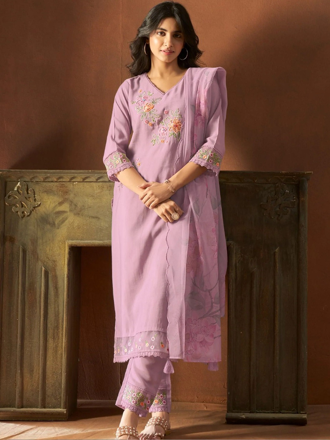 Laxmichhaya Women Lilac Floral Embroidered V-Neck Straight Kurta with Trouser and Dupatta