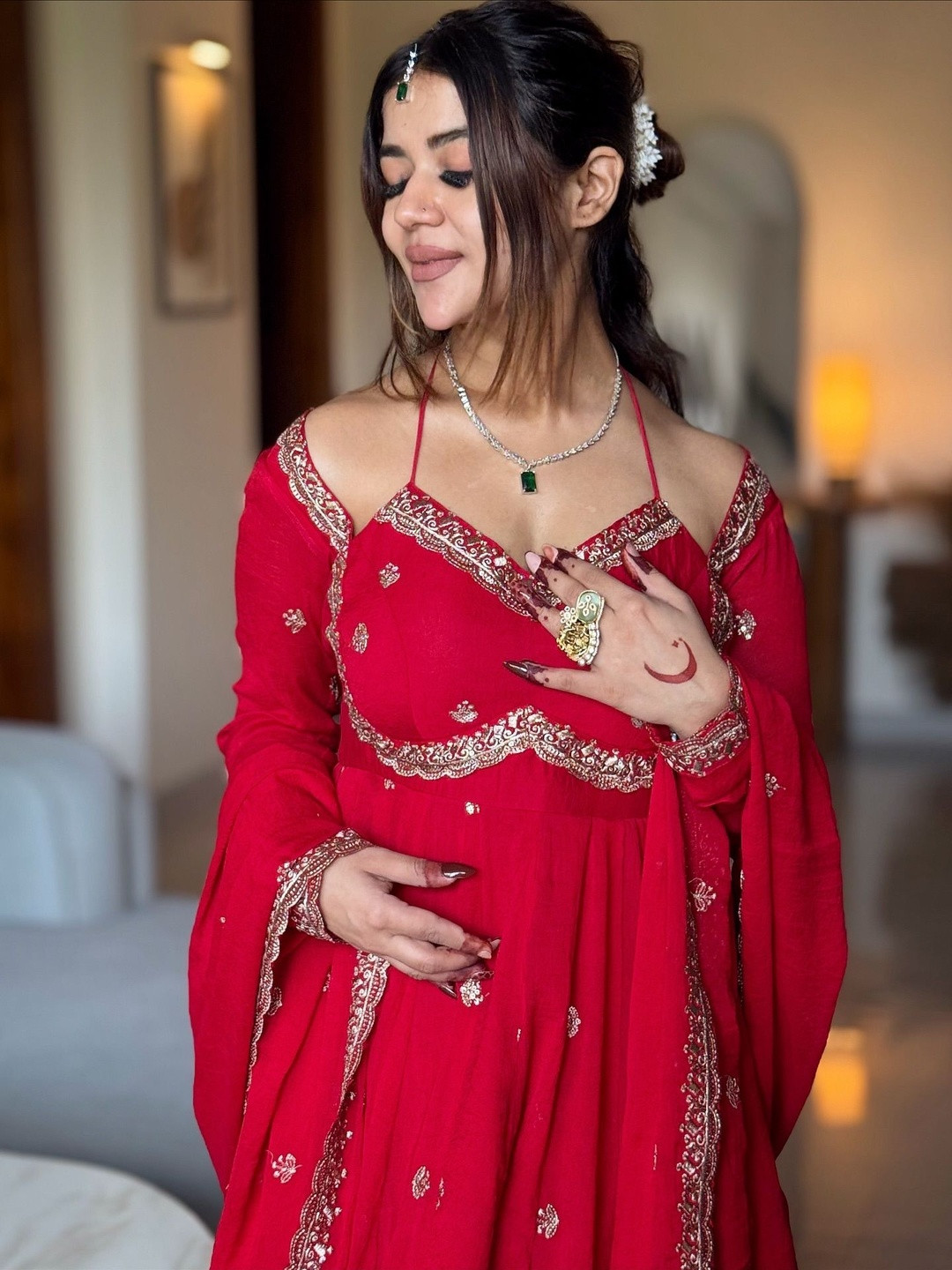Saturn Creation Ethnic Motifs Embroidered Empire Thread Work Kurta With Trousers & Dupatta