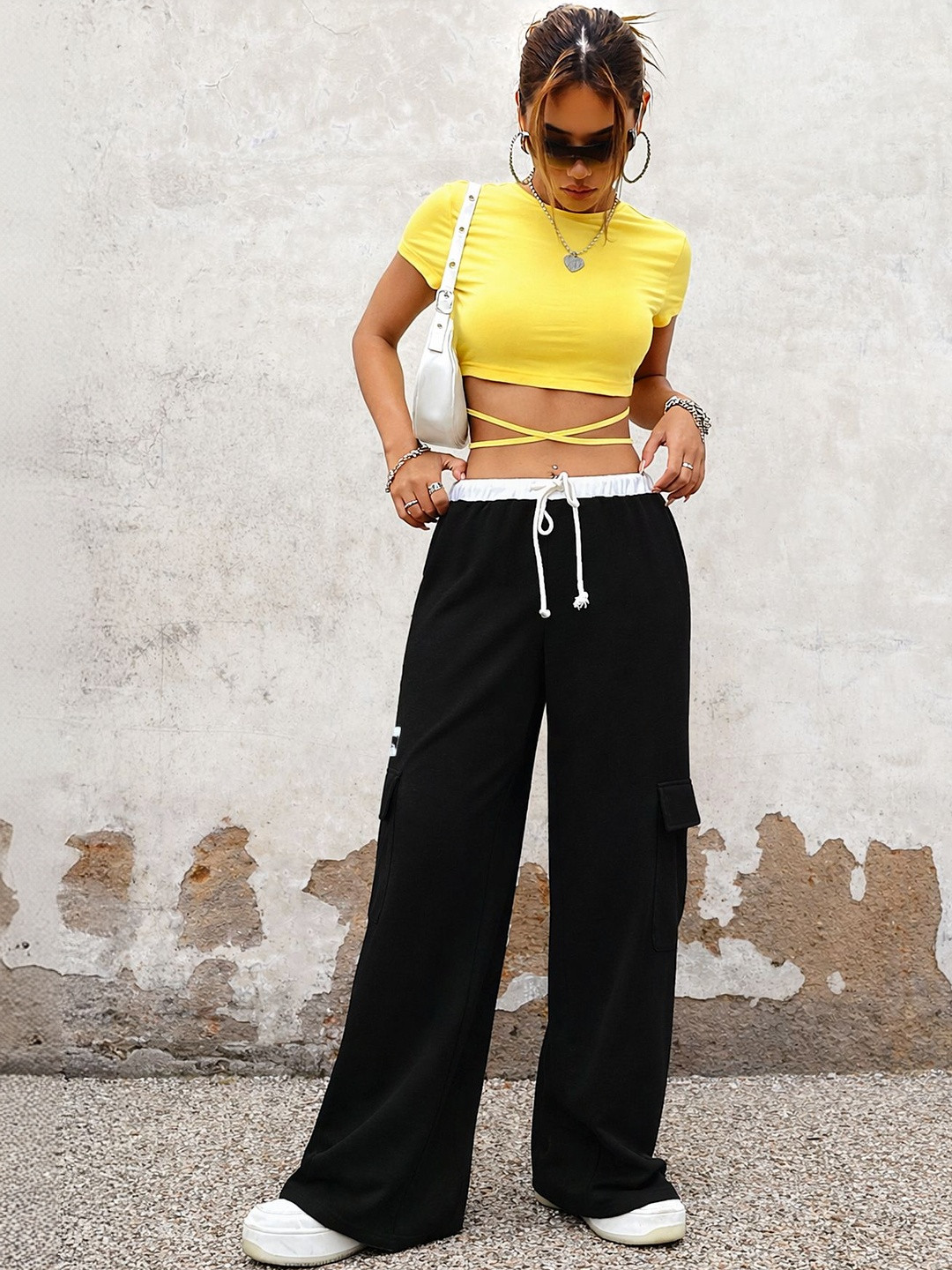 Stylecast X Slyck Women Solid Relaxed Fit Wide-Leg Cargo Trousers