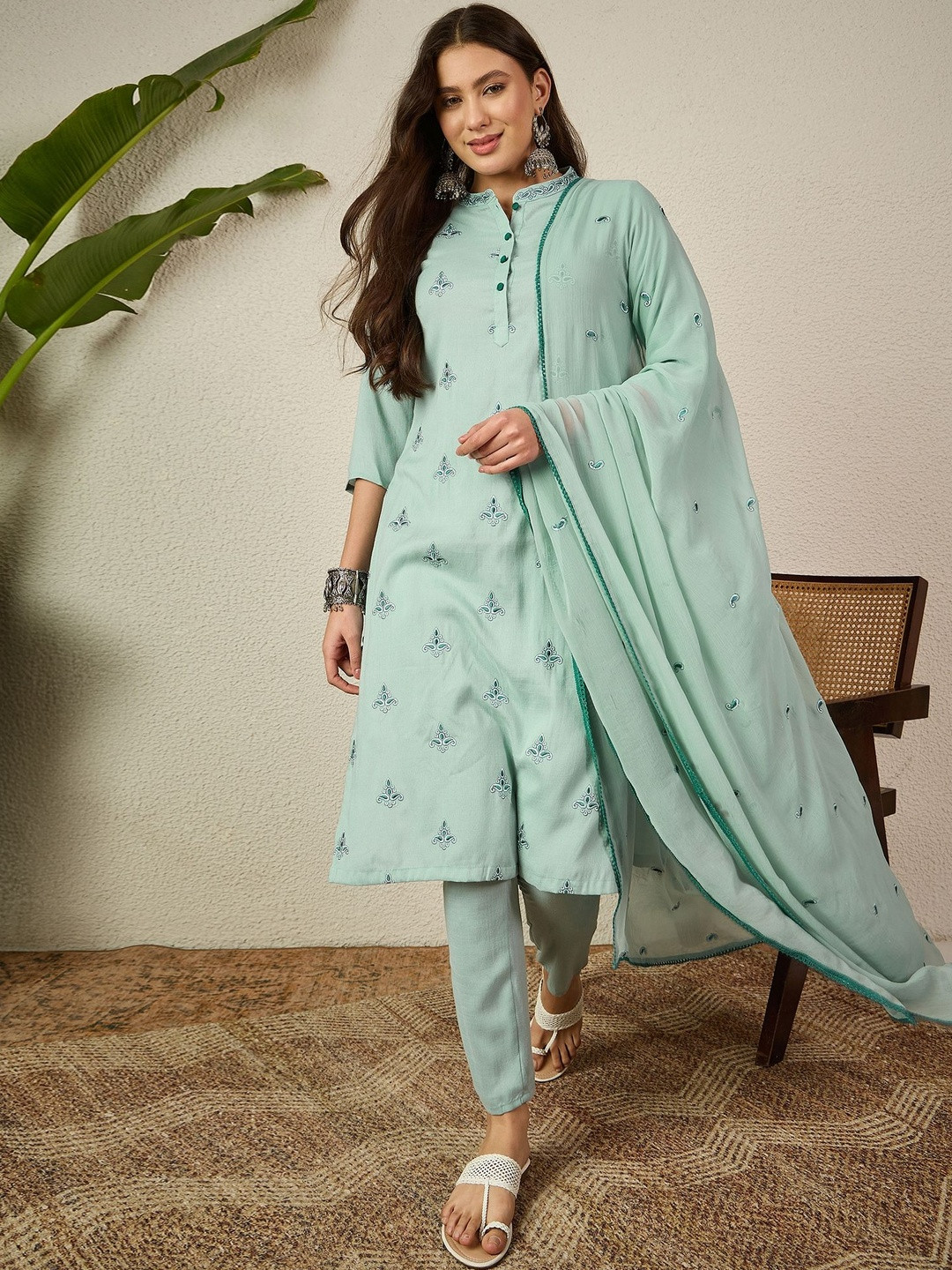 Anouk Women Ethnic Motifs Embroidered Regular Thread Work Kurta with Trousers & With Dupatta