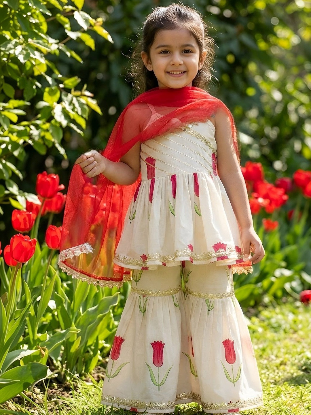 Heerkart Girls Floral Printed Regular Raw Silk Kurti with Sharara & With Dupatta