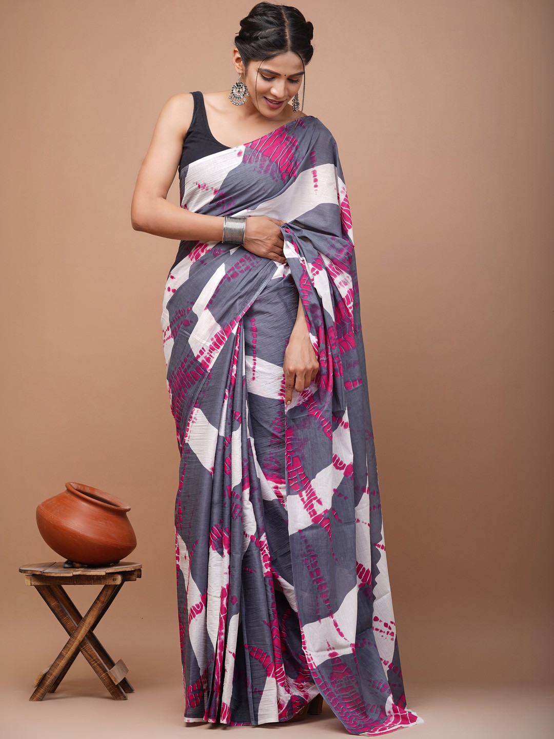 HERE&NOW Tie and Dye Pure Cotton Ikat Saree