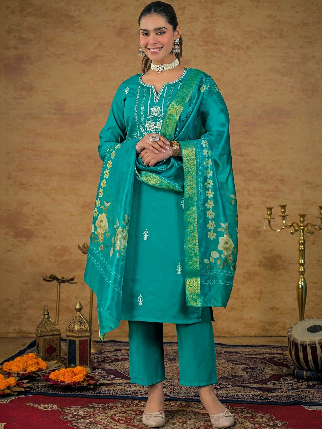 SKYLEE Women Ethnic Motifs Embroidered Regular Thread Work Kurta with Trousers & With Dupatta