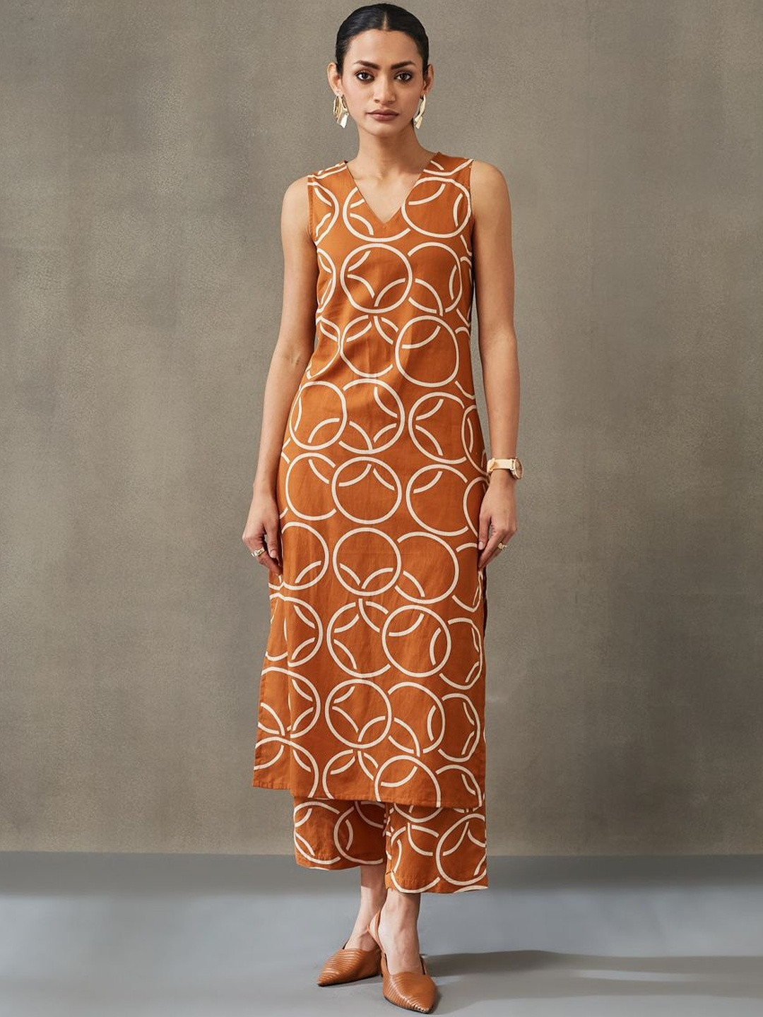 Navibhu Women Printed Regular Pure Cotton Work Set Kurta with Trousers