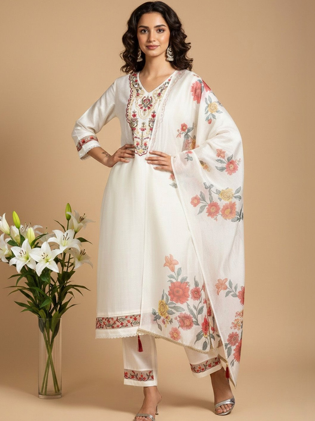 Anouk Women Floral Embroidered Regular Thread Work Kurta with Trousers & With Dupatta