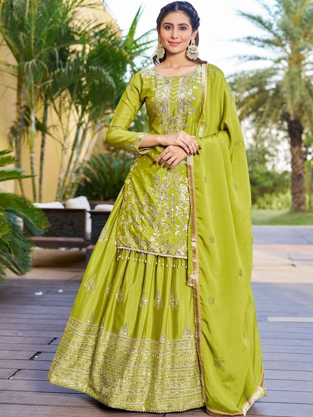 AKSHARAM Women Ethnic Motifs Embroidered Regular Thread Work Kurta with Skirt & With Dupatta