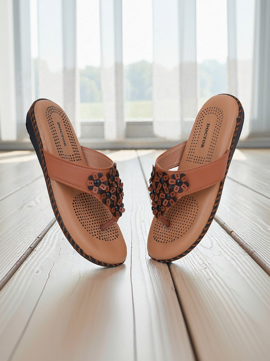 Kapani Fashion Women Printed Open Toe Flats with Laser Cuts