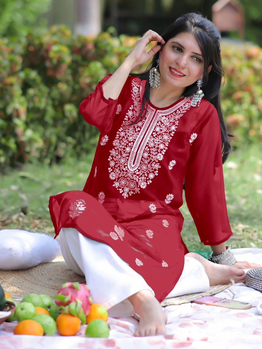 Youthnic Women Ethnic Motifs Embroidered Chikankari Georgette Kurta