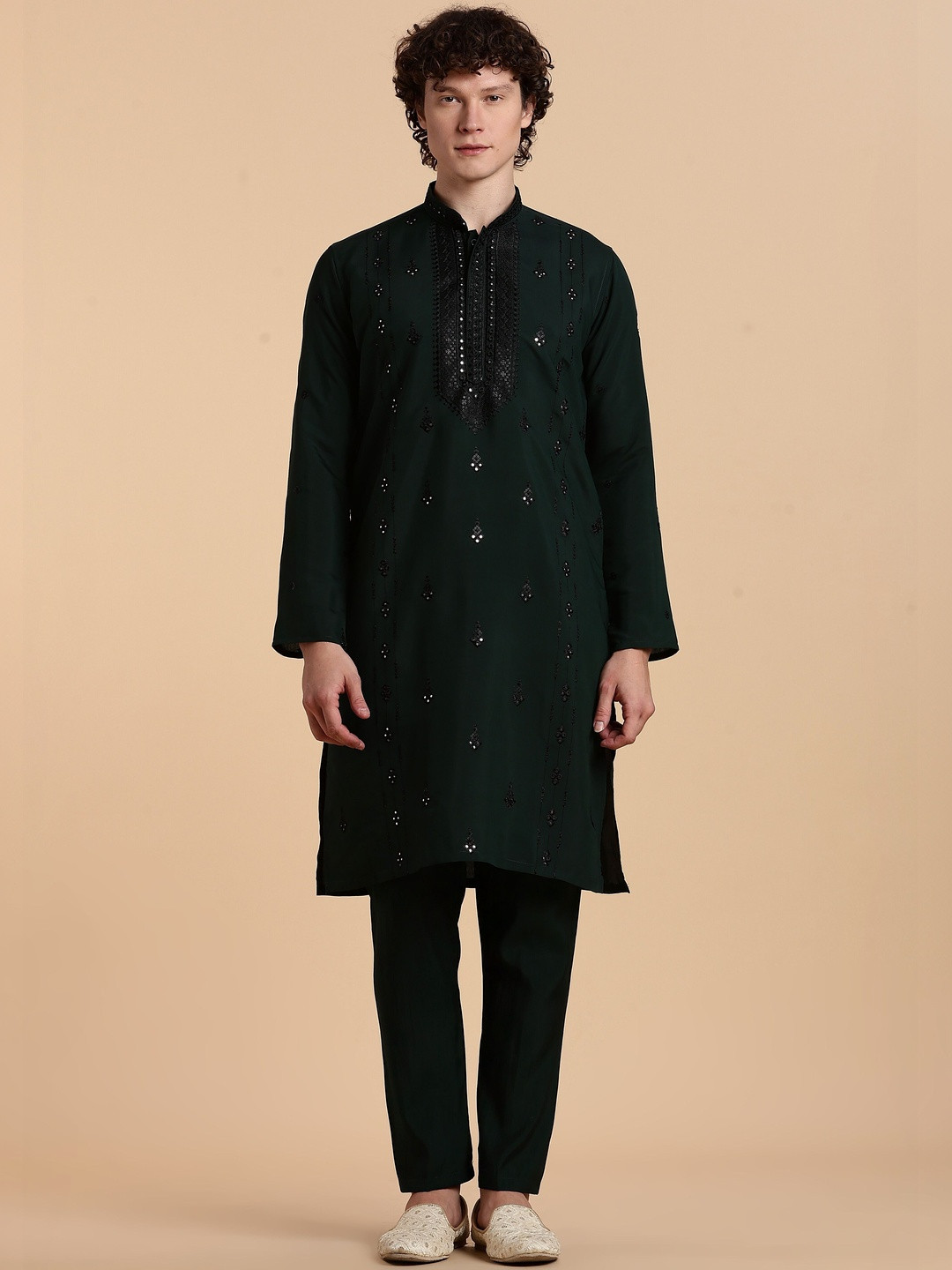 Anouk Men Geometric Embroidered Indie Prints Kurta