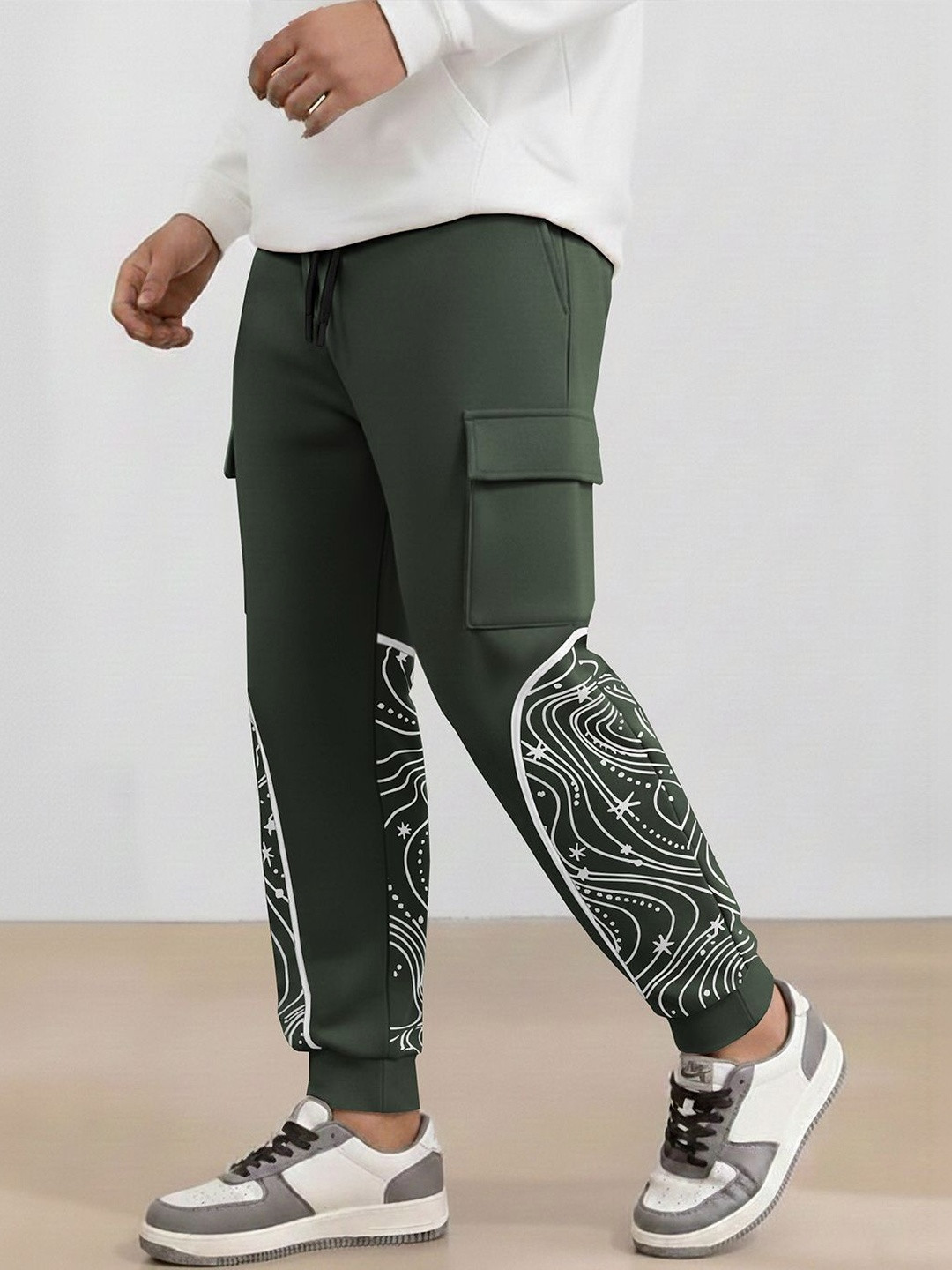 TRIPR Men Regular Fit Abstract Joggers