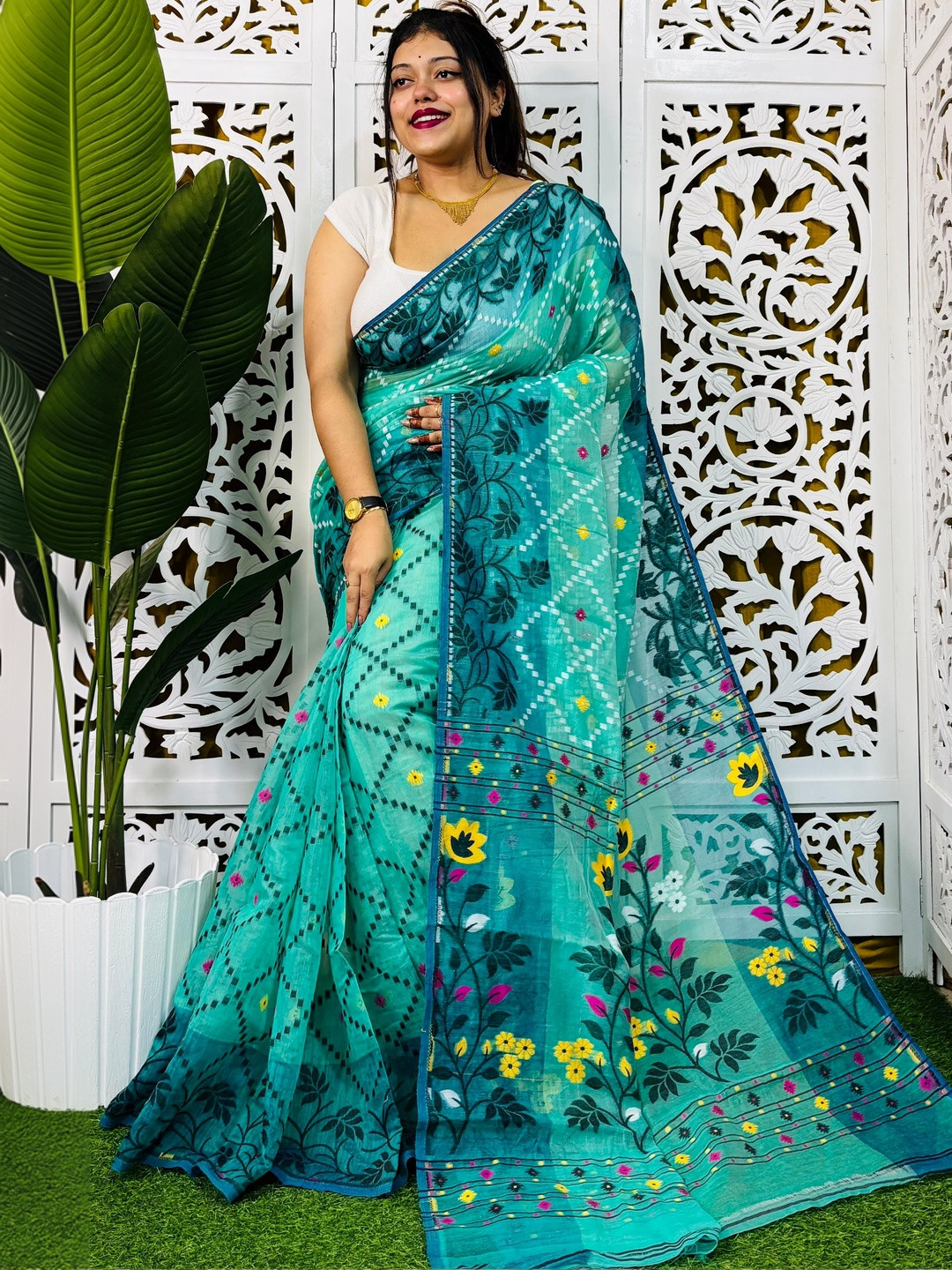 Rnn Saree Floral Embroidered Silk Cotton Handloom Jamdani Sarees