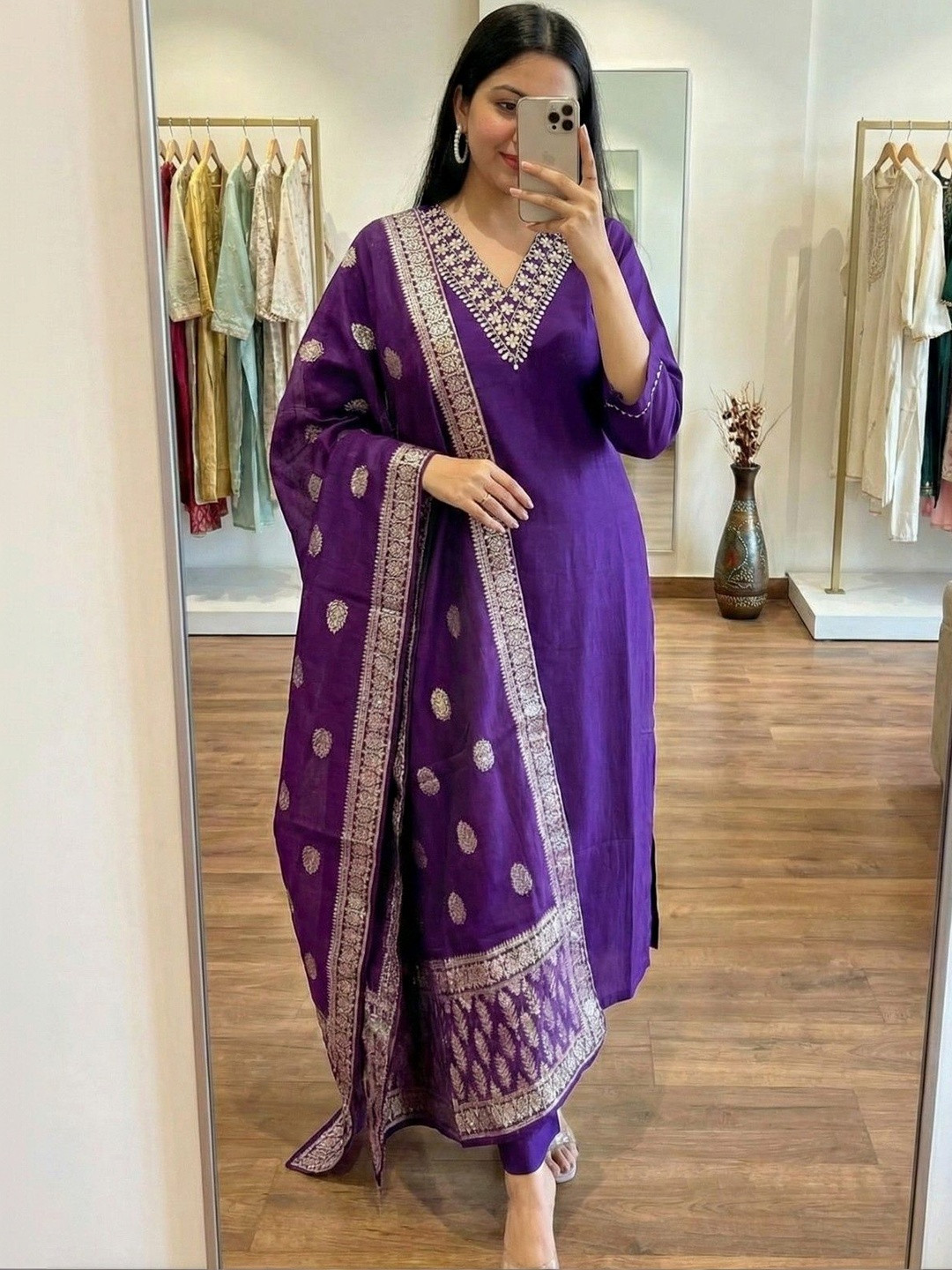 AEBA FASHION Women Ethnic Motifs Embroidered Regular Thread Work Kurta with Trousers & With Dupatta