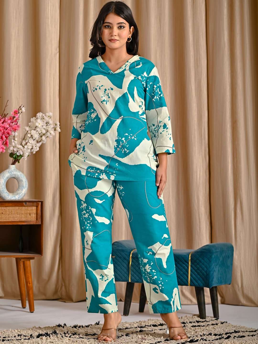JALTHER Printed V-Neck Top & Trousers Co-Ords Set