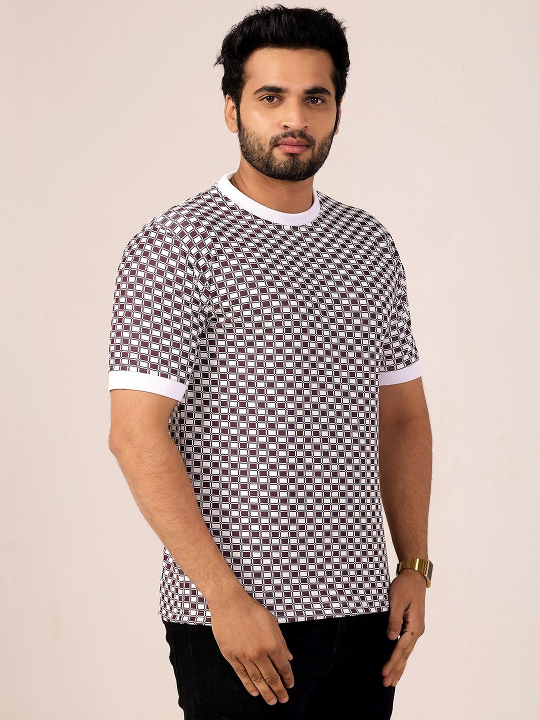 SOLIXON Men Brown Checked Slim Fit Round Neck Cotton T-shirt