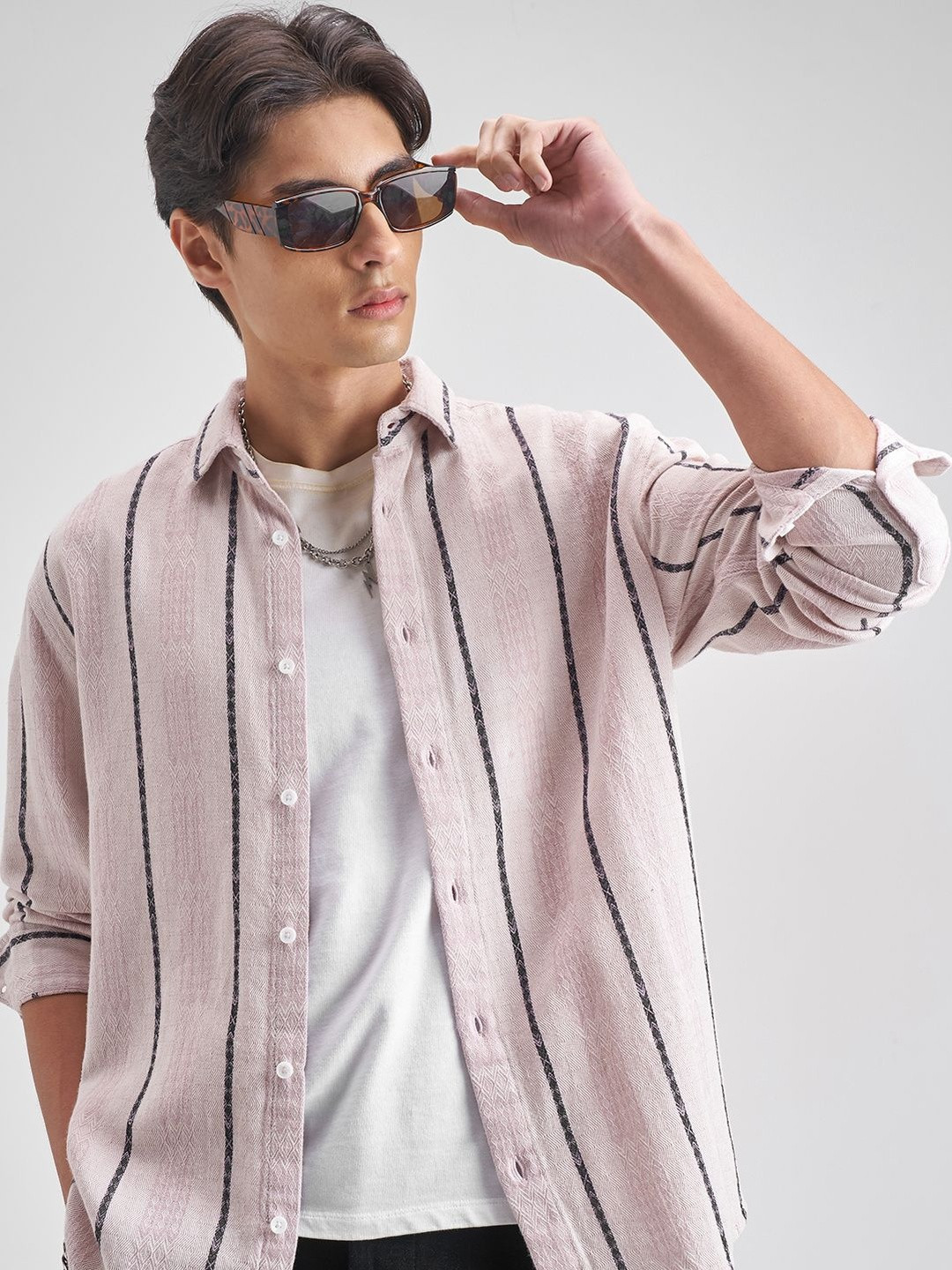 HIGHLANDER Men Striped Casual Shirt
