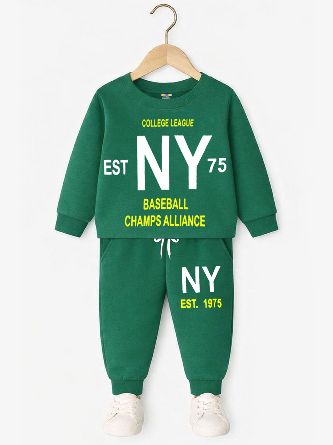 KUCHIPOO Boys Green Printed Clothing Set