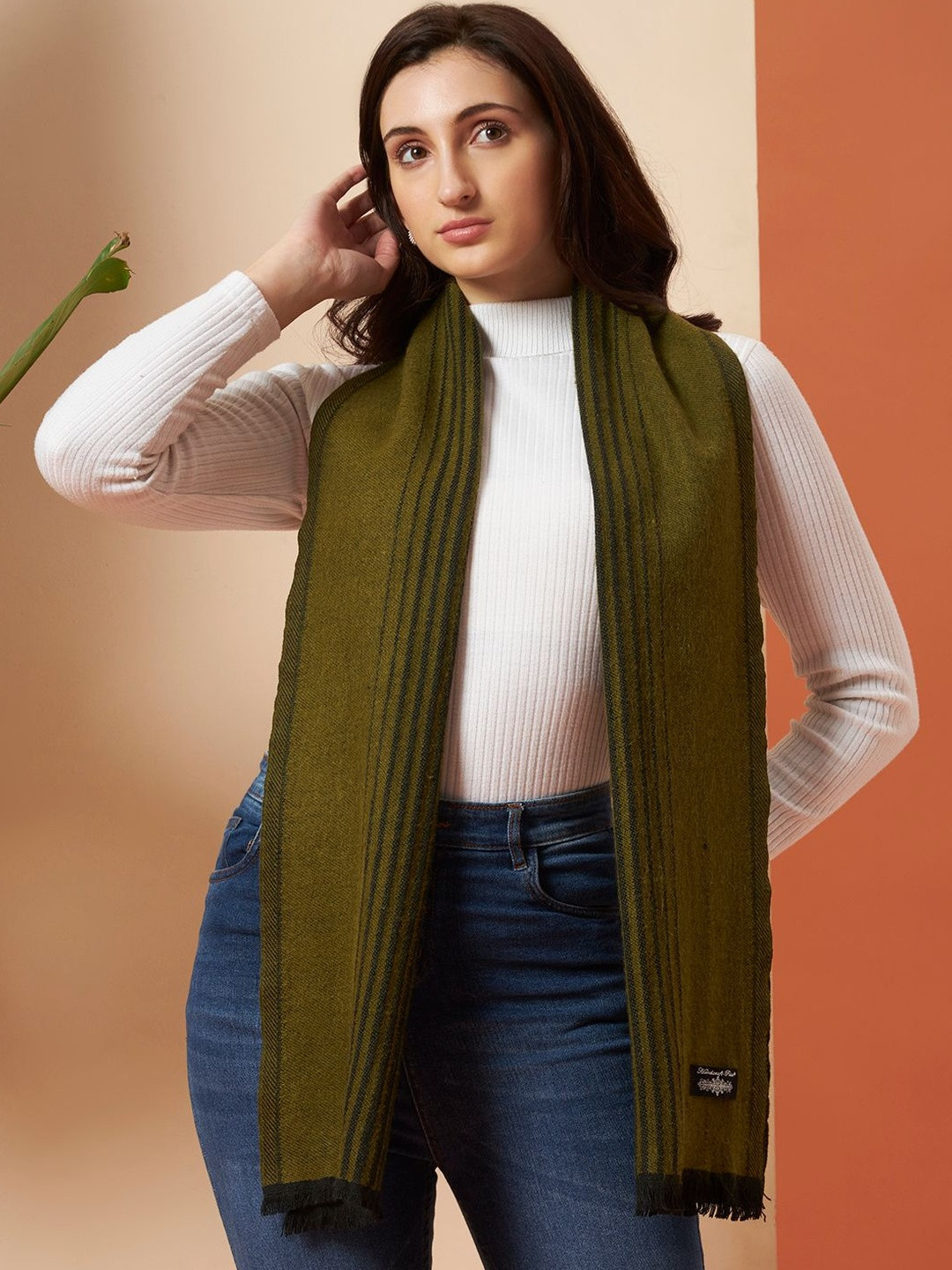 HANDICRAFT PALACE Women Green Geomatric Woven Design Reversible Woollen Scarf
